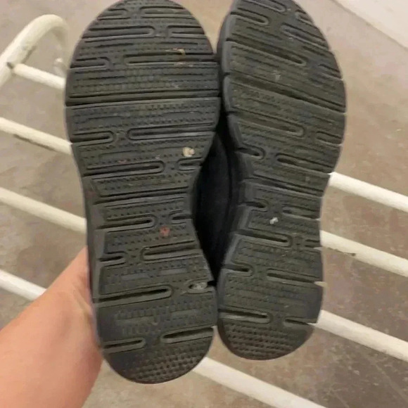 Skechers  memory foam shoes - Picture 5 of 7